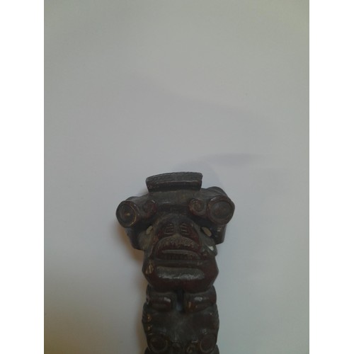 92 - Tribal and ethnographic interest : Maori carved wooden spirit dagger and later box