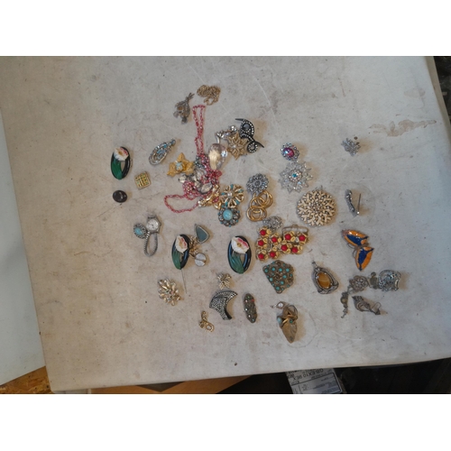 127 - Costume jewellery :brooches, beads for repurposing, vintage ladies wristwatch, buckles etc.