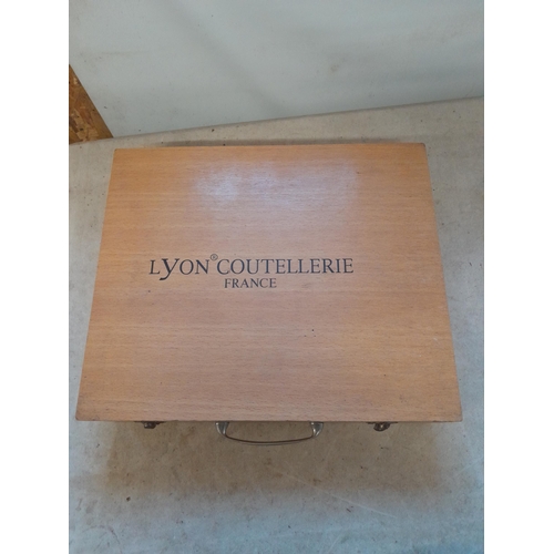 371 - French waiters /bartenders companion set in wooden box of issue Lyon Coutellerie