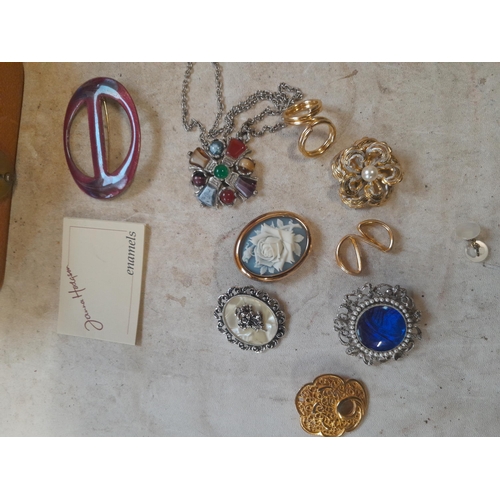 66 - Costume jewellery in a box, Janna Hodgson enamel etc.