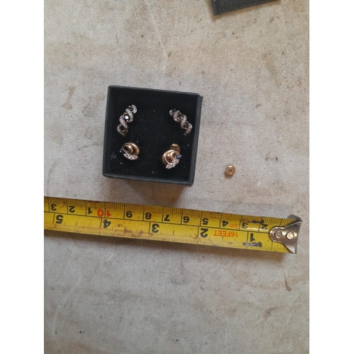 71 - 2 x sets of earrings : unmarked 9 ct set with sapphire and one other unmarked 9 ct set