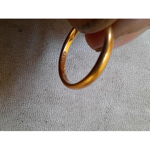 118 - 22 ct gold wedding band size O, 3.2 g