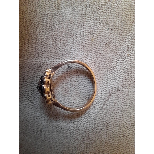 142 - 9 ct gold cluster ring set with small diamonds size L , 2.8 g