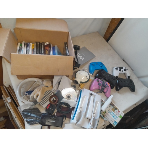 179 - Playstation controllers and other makes (untested), array of playstation and X box games and related... 