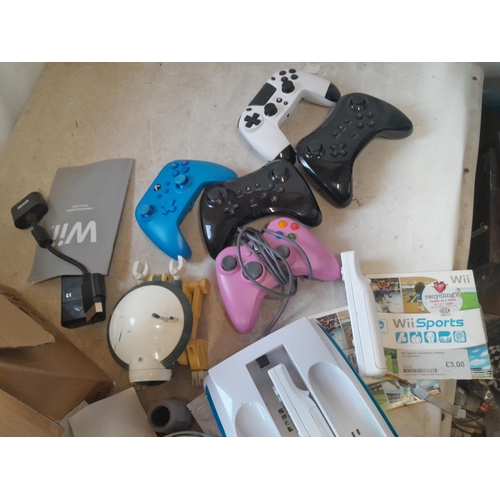 179 - Playstation controllers and other makes (untested), array of playstation and X box games and related... 