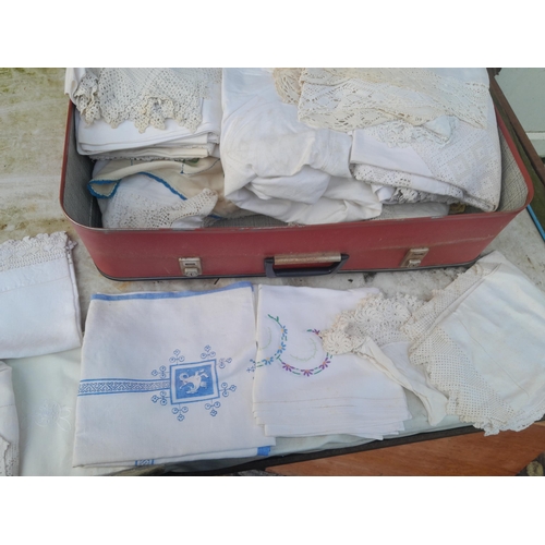 234 - Vintage suitcase full of old linen and lace, crochet, embroidery, table clothes, serviettes , coaste... 