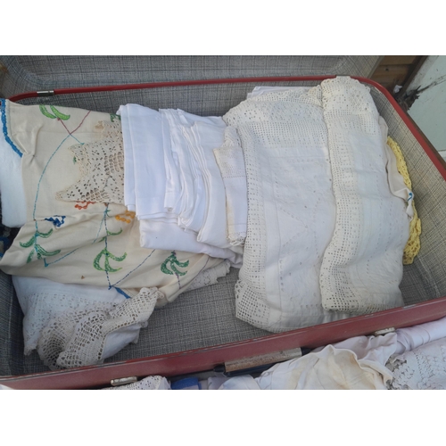 234 - Vintage suitcase full of old linen and lace, crochet, embroidery, table clothes, serviettes , coaste... 