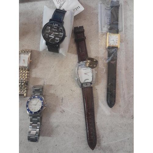 514 - Boxed and loose wristwatches and gold plated necklace and bracelet (costume jewellery)