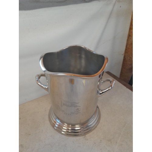 721 - Modern champagne bucket