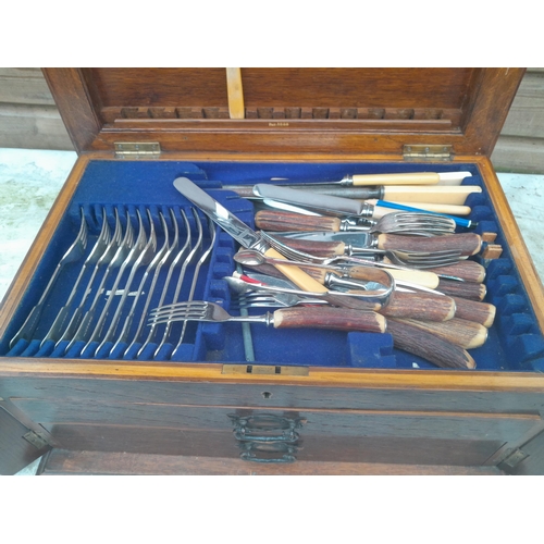 762 - Vintage canteen of plated cutlery with one silver salt spoon