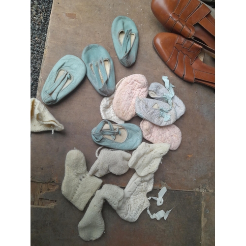 764 - Ladies and Baby shoes, condition varies