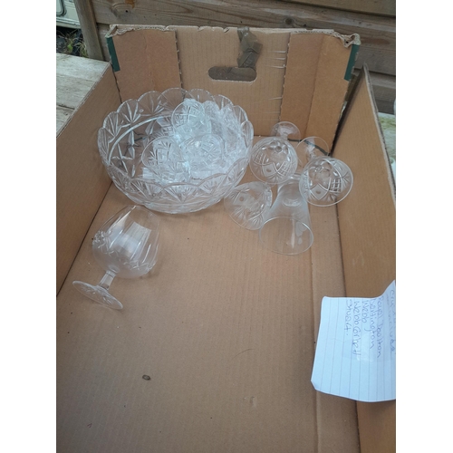 56 - Box of assorted glass and tea ware