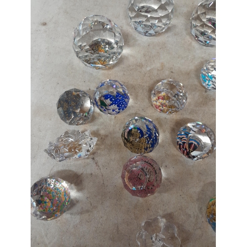 99 - Loose Swarovski commemorative cut glass paperweights and other wares