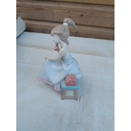 264 - Lladro figure in good order with box of issue