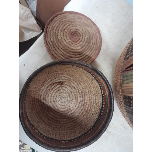 360 - Tribal and ethnographic interest : 2 x vintage African grass work baskets, 1 x large 1 x smaller