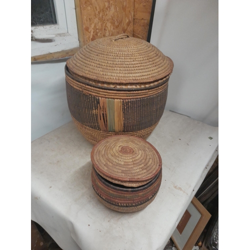 360 - Tribal and ethnographic interest : 2 x vintage African grass work baskets, 1 x large 1 x smaller