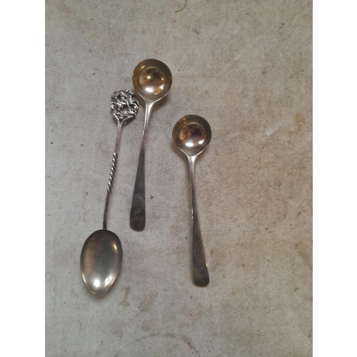 364 - 3 x silver spoons, 2  salt 1 x tea 30 g