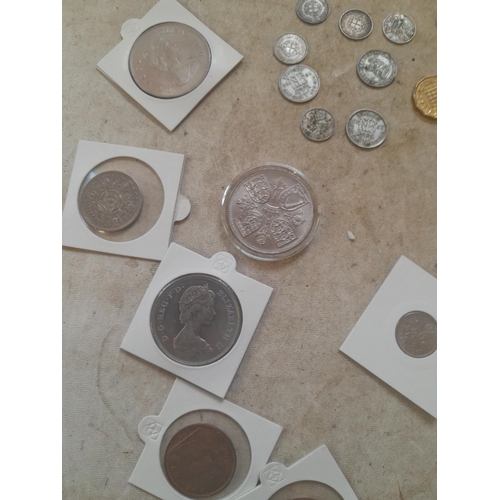 422 - Coins of GB some in cases , silver coins present