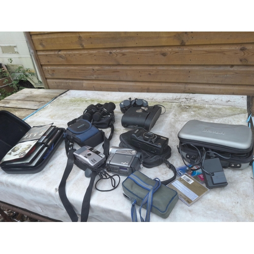 443 - Assorted cameras and binoculars : Hitachi camcorder, Chinon and Olympus cameras, & Miranda and Regen... 