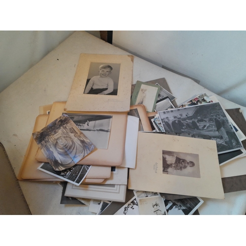 5 - Small suitcase of early - mid 20th century mainly black and white photographs, a multi thematic coll... 