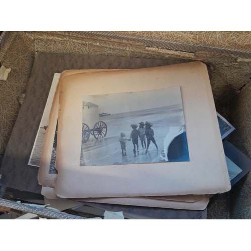 5 - Small suitcase of early - mid 20th century mainly black and white photographs, a multi thematic coll... 