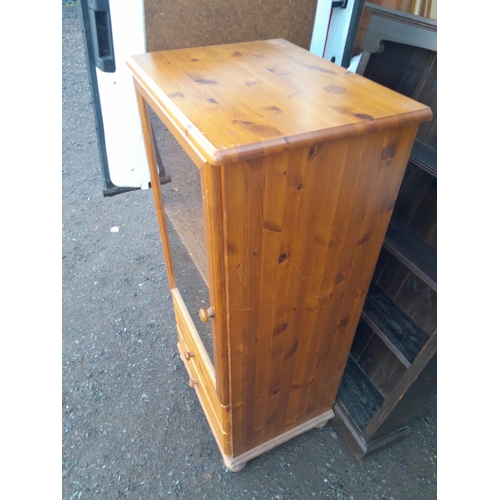 123 - Pine glazed cabinet and oak open bookshelves