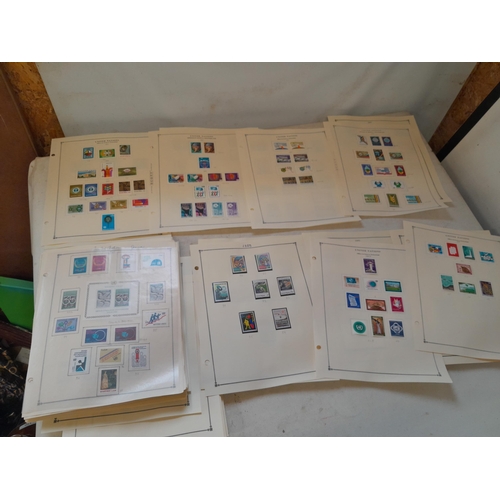 158 - Stamps : United nation unmounted mint collection on pages, small sample of photographs taken