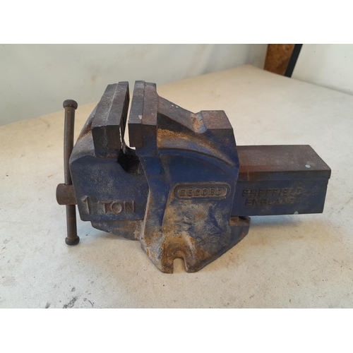 Lot 25        