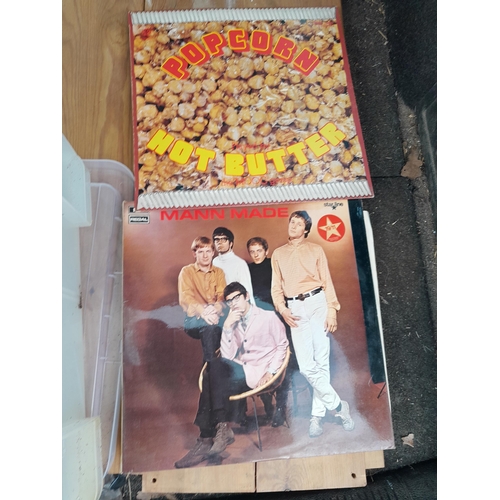194 - Box of records : Sound Effects, Manfred Mann and others