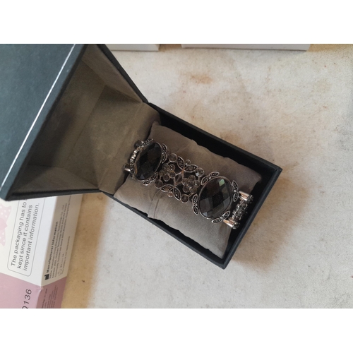 225 - Costume jewellery and new old stock items