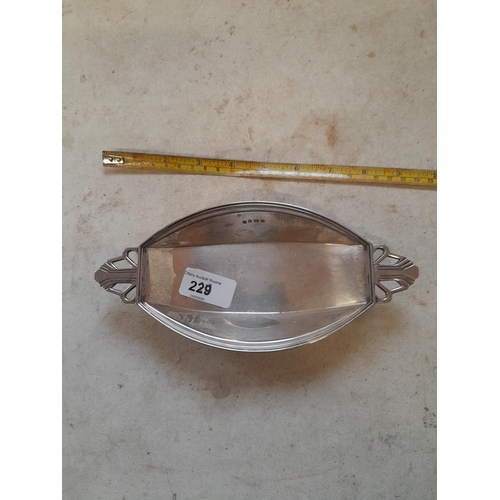 229 - Solid silver dish Birm. 1932 William Neale & Son Ltd 147 g