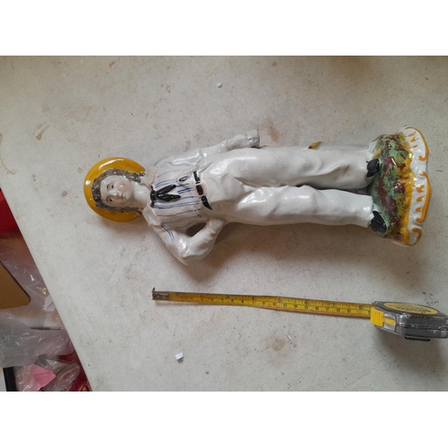 383 - Various Staffordshire pottery figures