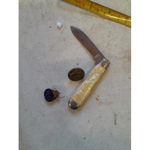 387 - World War II enamel Home Guard badge, penknife and button