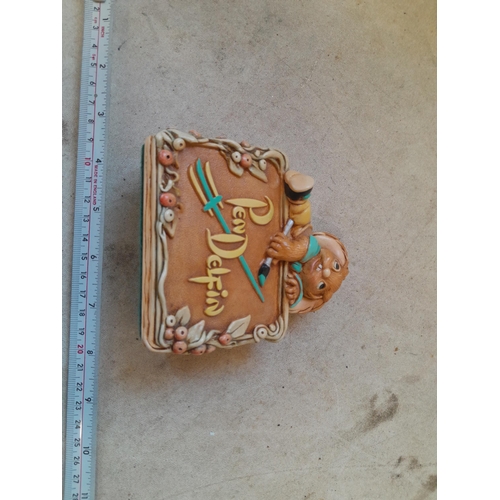 43 - Vintage  Pendelfin Figure : Golden Jubilee