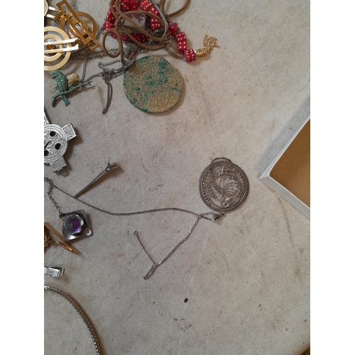 473 - Assorted costume jewellery, small amount of silver noticed