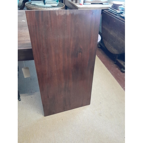 59 - Georgian style extending mahogany dining table with extra leaf
