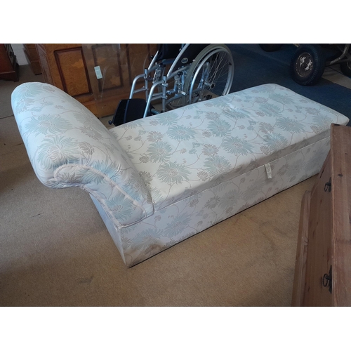 Lot 63        