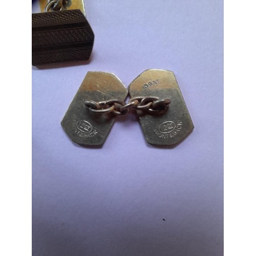 Pair of 9 ct gold front and back cufflinks and collar studs with sprung ...