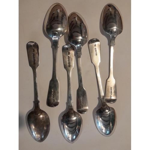 223 - Harlequin set of silver dessert spoons London 19th century 242 g gross weight
