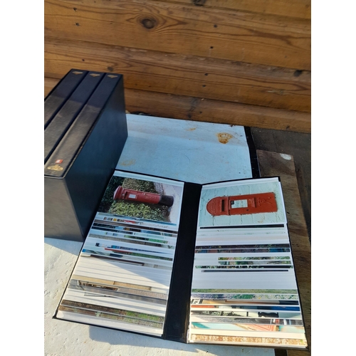 236 - Stamps : stockbook of mint, unused and a few used stamps, mainly GB, Christmas stamps in packets and... 