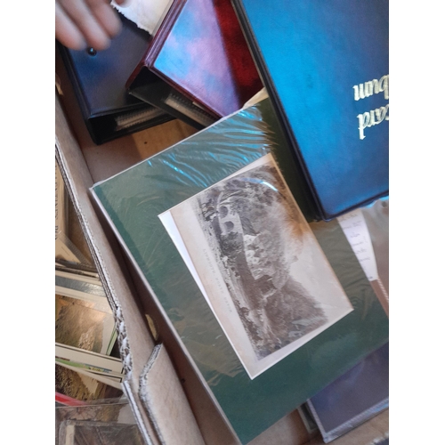 241 - Postcards : empty albums, card sleeves, postcards of Lynmouth, Alcaster and environs, political figu... 