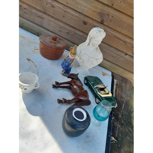 16 - A varied collection of mainly damaged 19th century Chinese and Japanese and European pottery : Worce... 