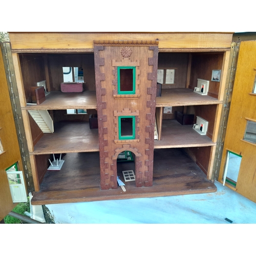 36 - Vintage Childs dolls house