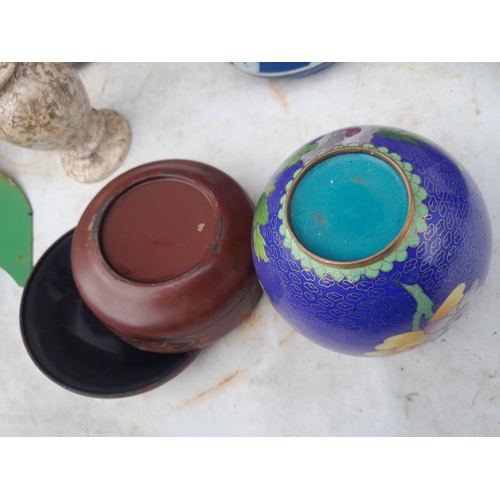 71 - Box of oddments : decorative china, cloisonne bowl, wooden ware, lacquerware etc.