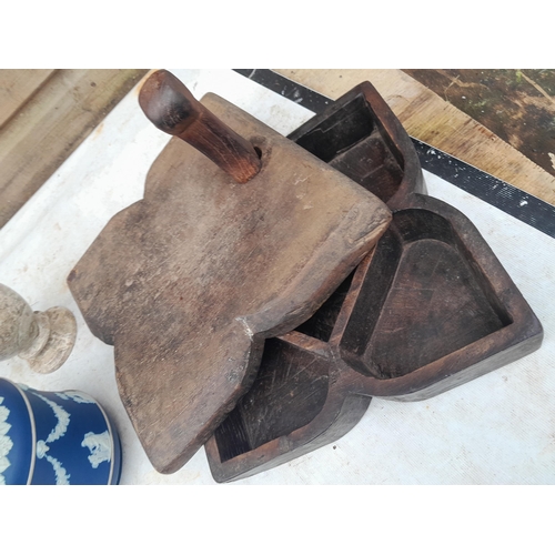 71 - Box of oddments : decorative china, cloisonne bowl, wooden ware, lacquerware etc.