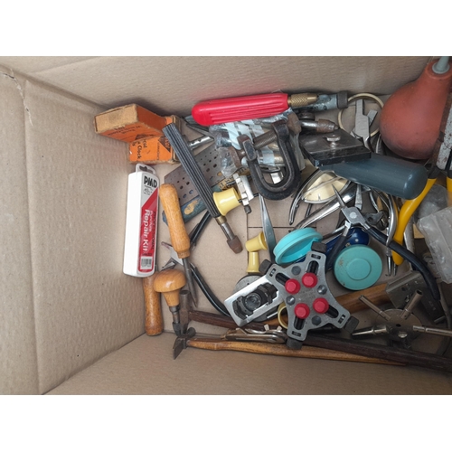 82 - Vintage and later jewellers and horologist tools : back removers, ring sizers