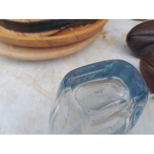 94 - Box of oddments : 3 x pieces of etched glass (2 x signed Scandinavian), wooden lazy Susan