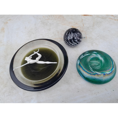 103 - Coloured glassware : damaged Bimini lady, Parlane