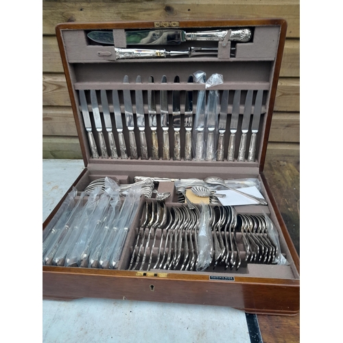 116 - Canteen of silver plated Mappin and Webb cutlery