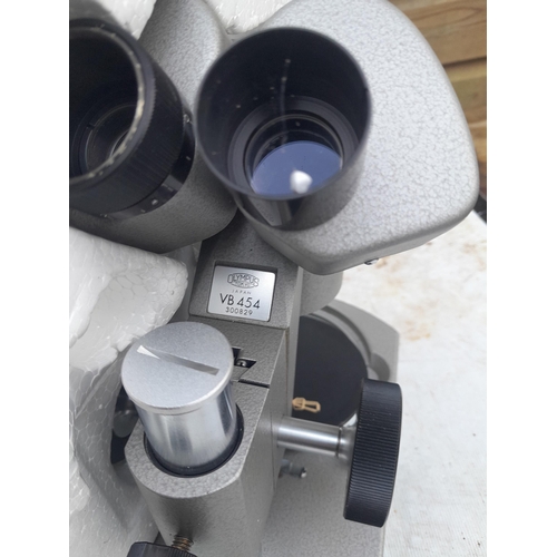 117 - 3 x vintage microscopes : Olympus, Watson & Prior